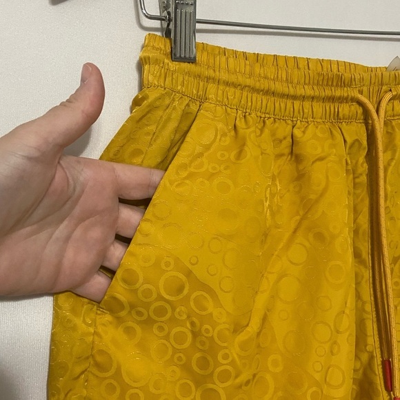 Outdoor Voices GeoShine 2.5 Goldfinch Yellow Athletic Shorts Pockets Women’s S - Picture 4 of 5